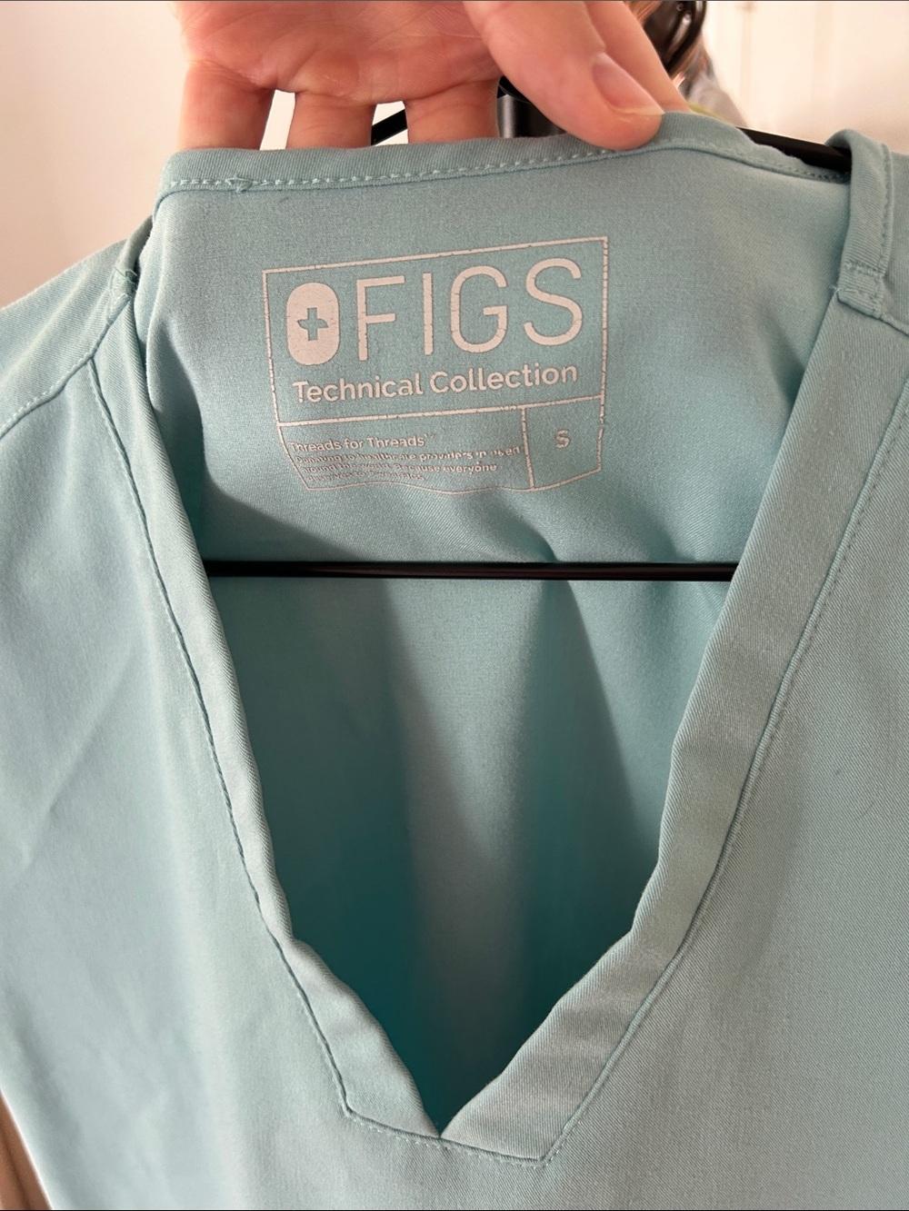 Figs Casma Three-Pocket Scrub Top. Size small. PO #1403 - Picture 3 of 5